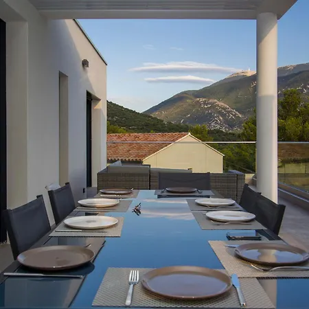 Villa A Mont Nos Hotes 2 *